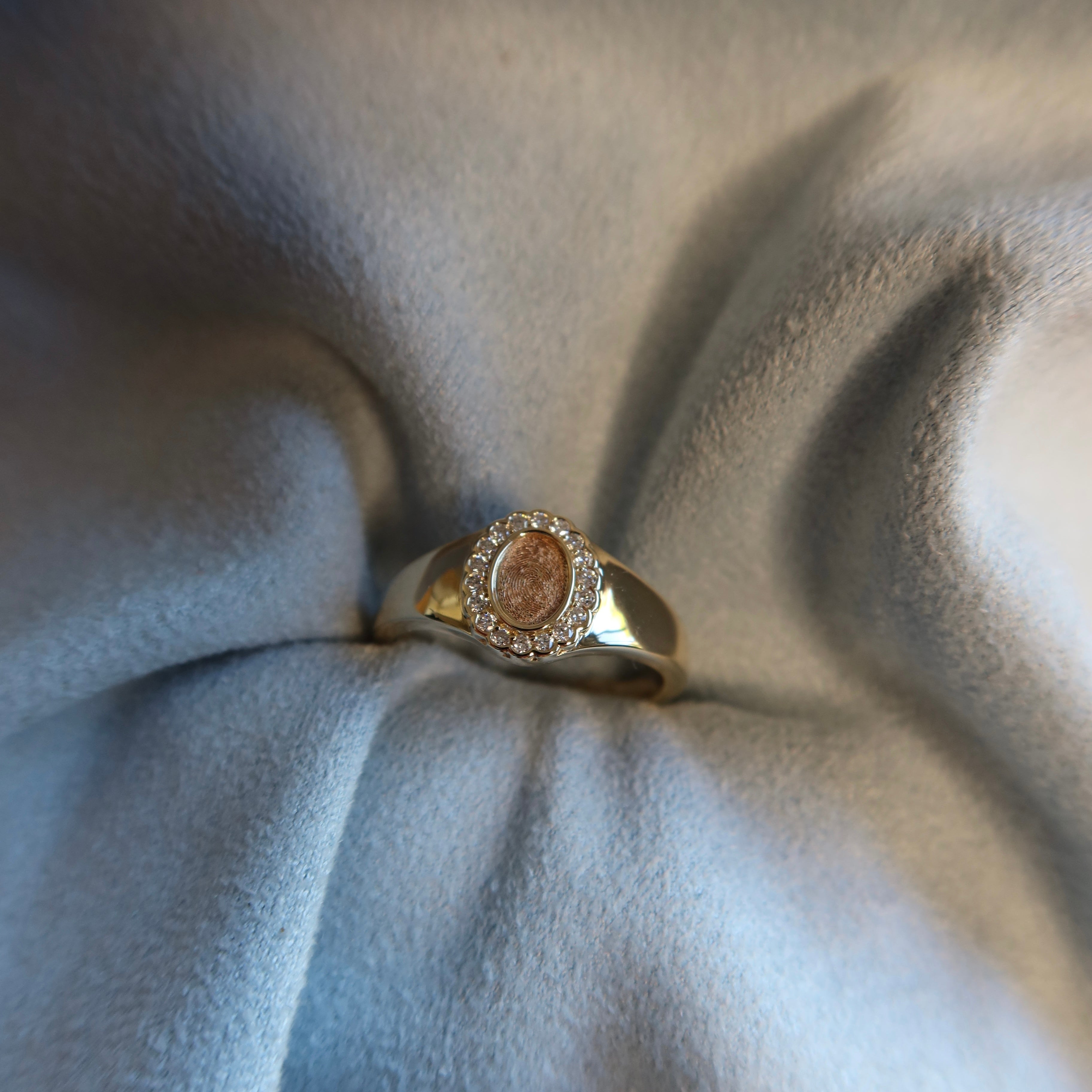 fingerprint memorial ring in 10 karat yellow gold with lab diamonds